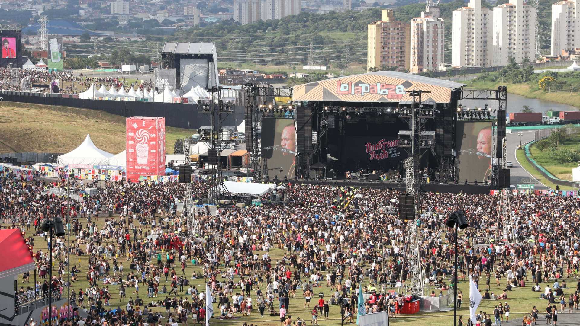 Lollapalooza 2019 terá Arctic Monkeys, Lenny Kravitz, Lamar e Interpol