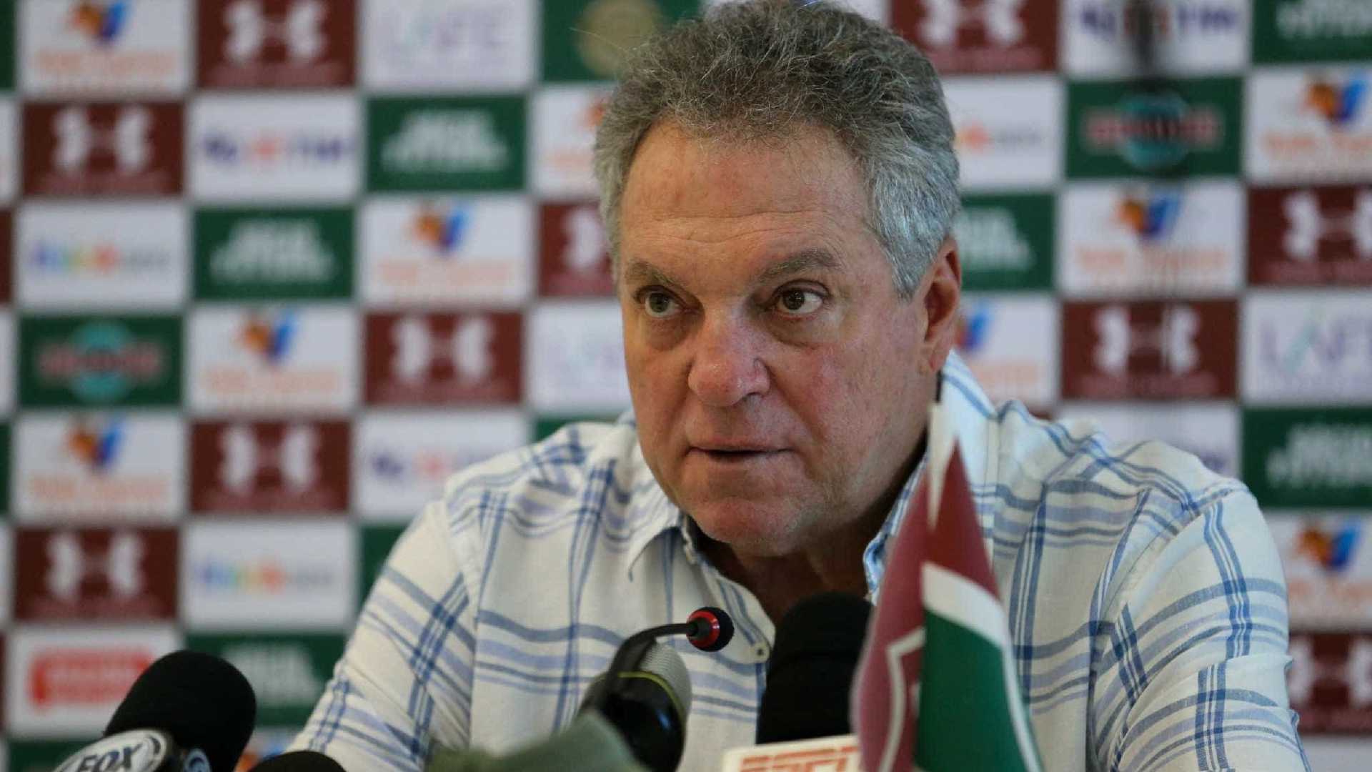 Santos oferece R$ 780 mil mensais a Abel e aguarda resposta
