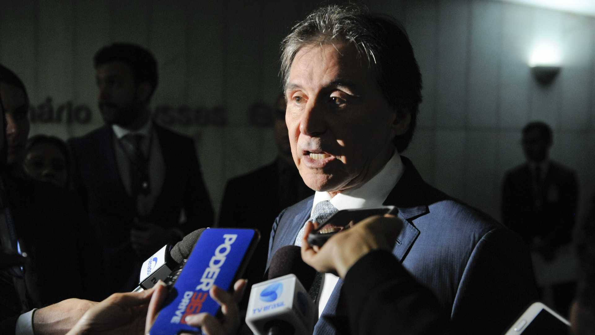 Estou aberto a debater mudanças no Orçamento com Bolsonaro, diz Eunício