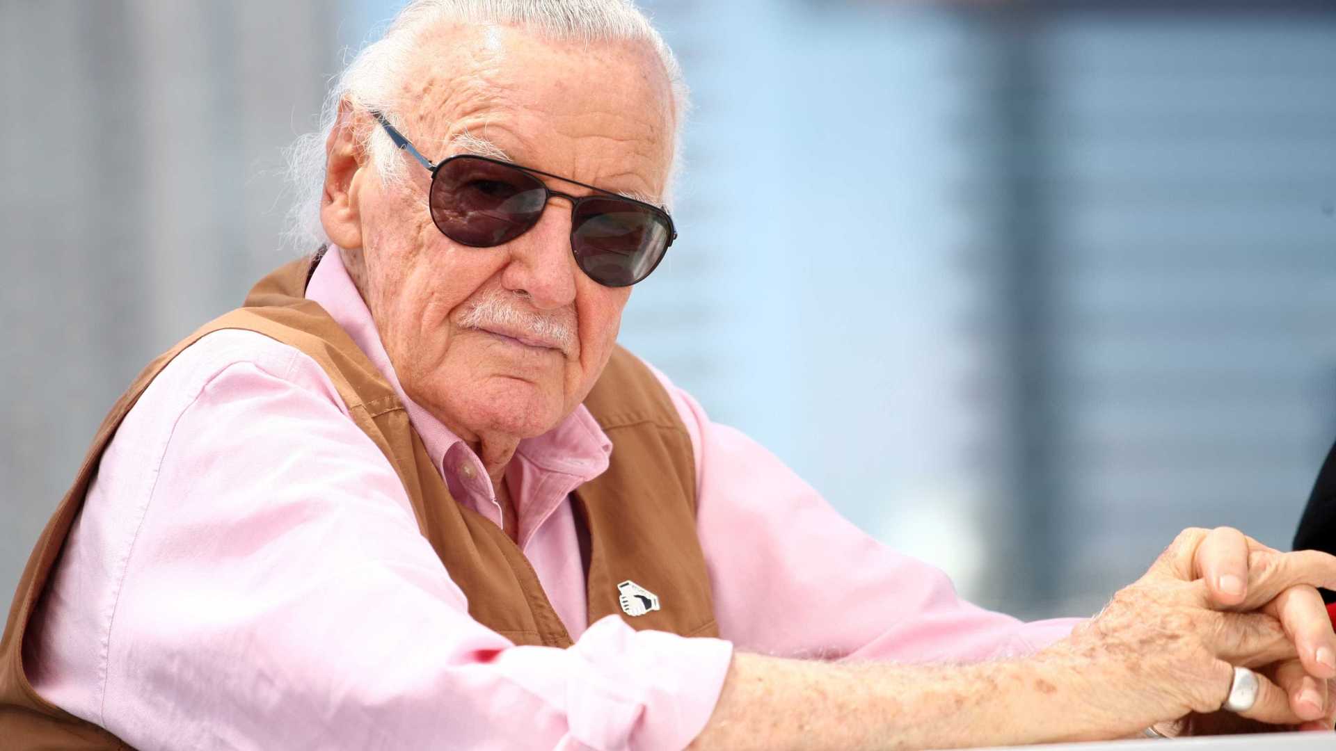 Causa da morte de Stan Lee, o criador de super-heróis, é revelada