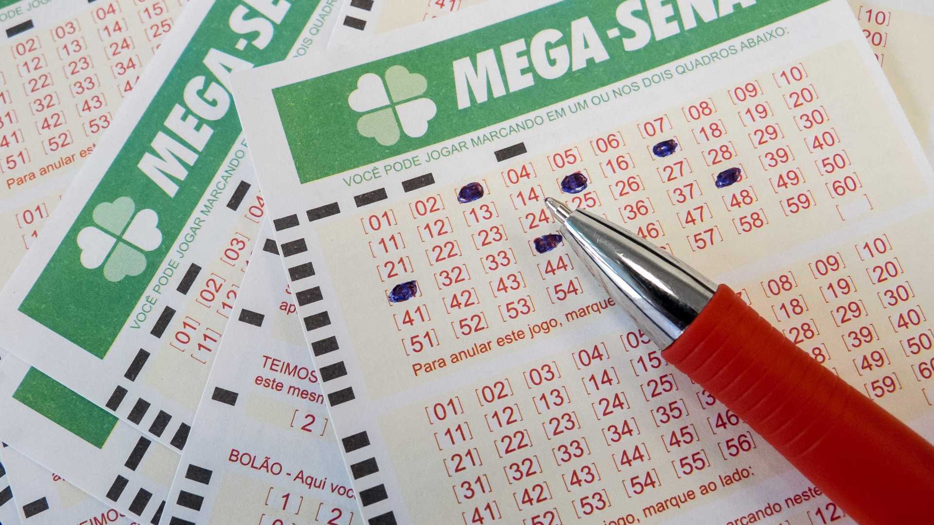 Mega-Sena acumula e prêmio pode chegar a R$ 33 milhões