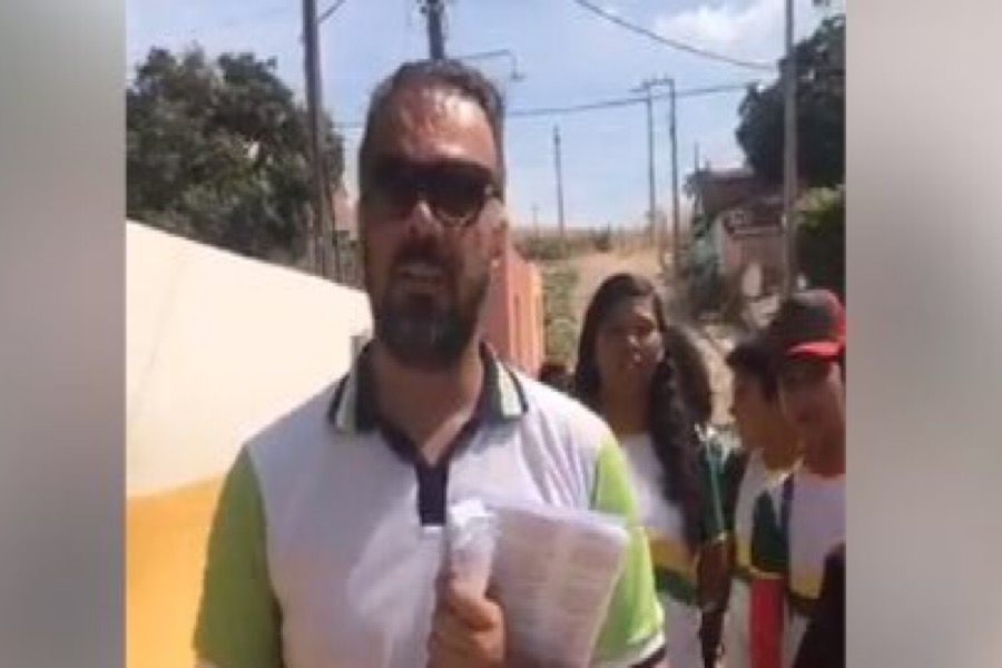 Em Santana do Cariri, gestão Pedro Henrique dá cano em alunos e professor