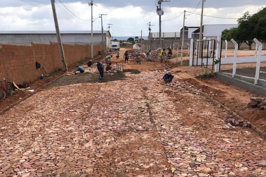 Obras de pavimentação no Muriti têm melhorado a vida dos moradores e também das empresas