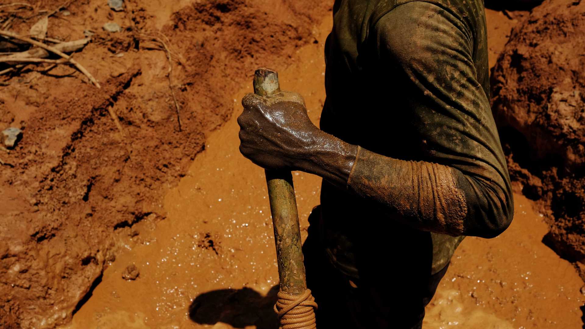 Amazônia brasileira abriga 453 garimpos ilegais, mostra estudo