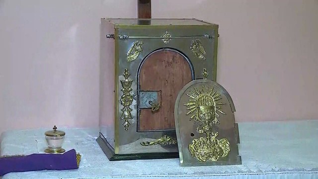Suspeito de invadir igreja e tentar abrir sacrário para roubar hóstias é preso no Recife