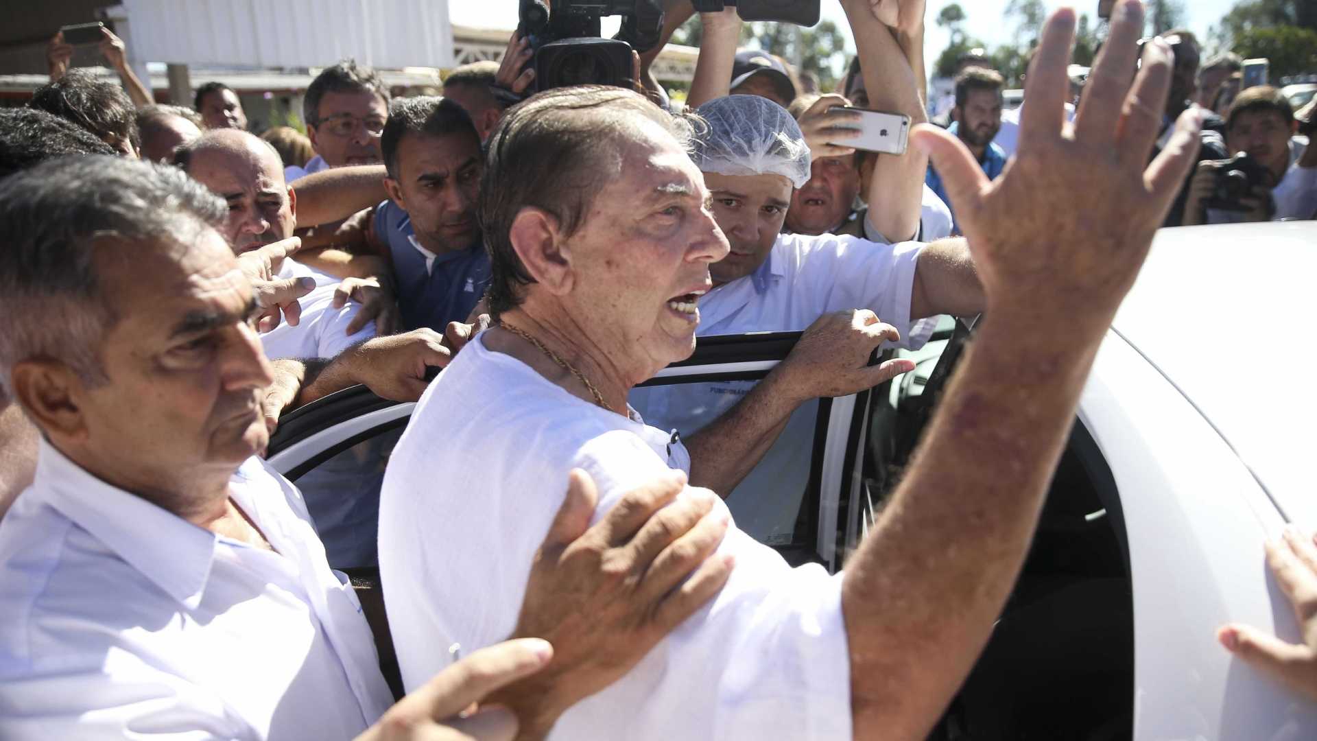Fazenda de João de Deus é invadida e alvo de vandalismo