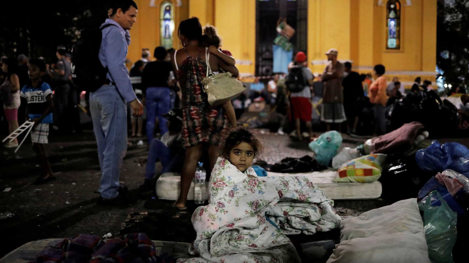 Paissandu: sobreviventes de tragédia buscam trabalho, casa e comida