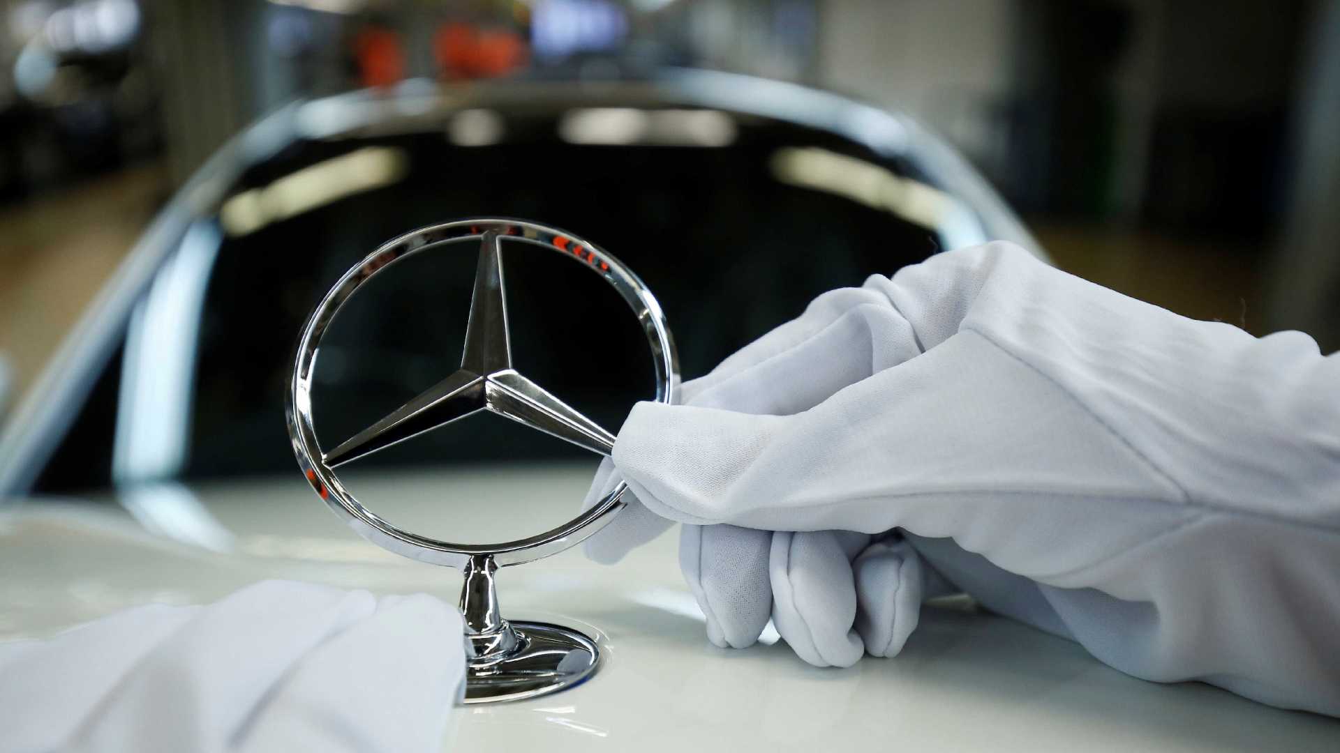 Mercedes vai abrir 600 vagas no ABC e ampliar produção de caminhões