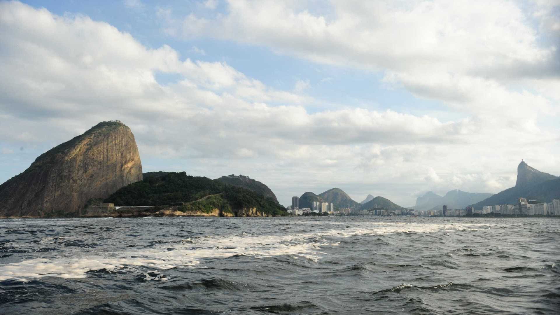 Vazamento de óleo após tentativa de furto atinge Baía de Guanabara