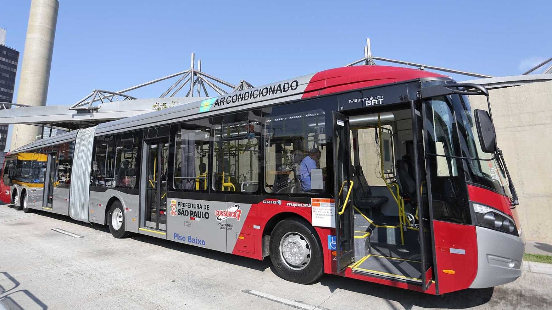 Ônibus perde espaço para metrô, trem e aplicativos em São Paulo