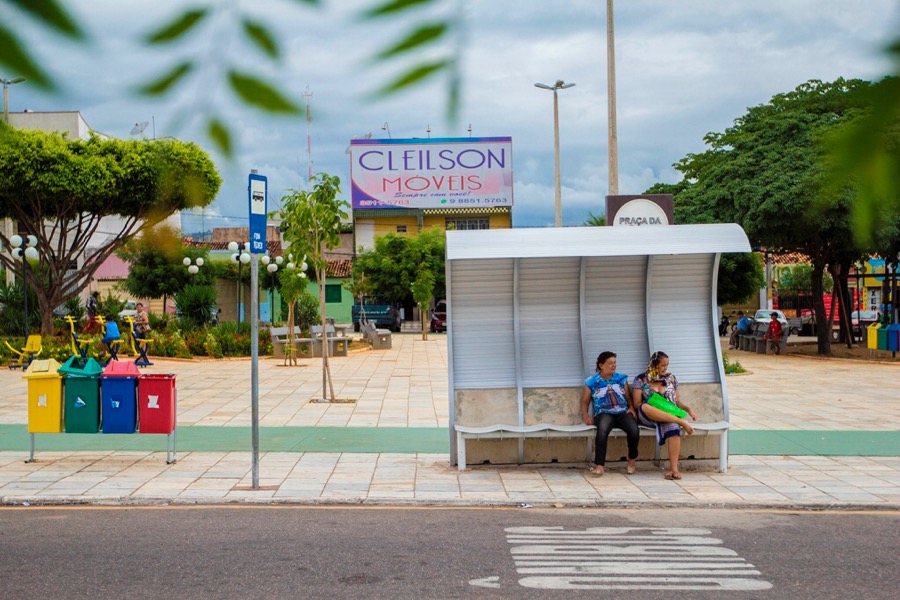 Secretaria de Infraestrutura autoriza instalação de novos mobiliários urbanos em Juazeiro do Norte