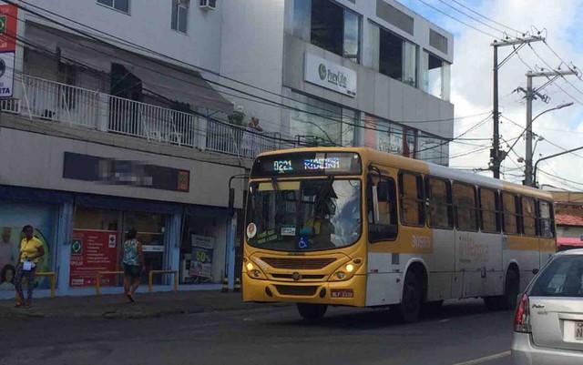 Gratuidade para policiais e bombeiros nos ônibus de Salvador é suspensa