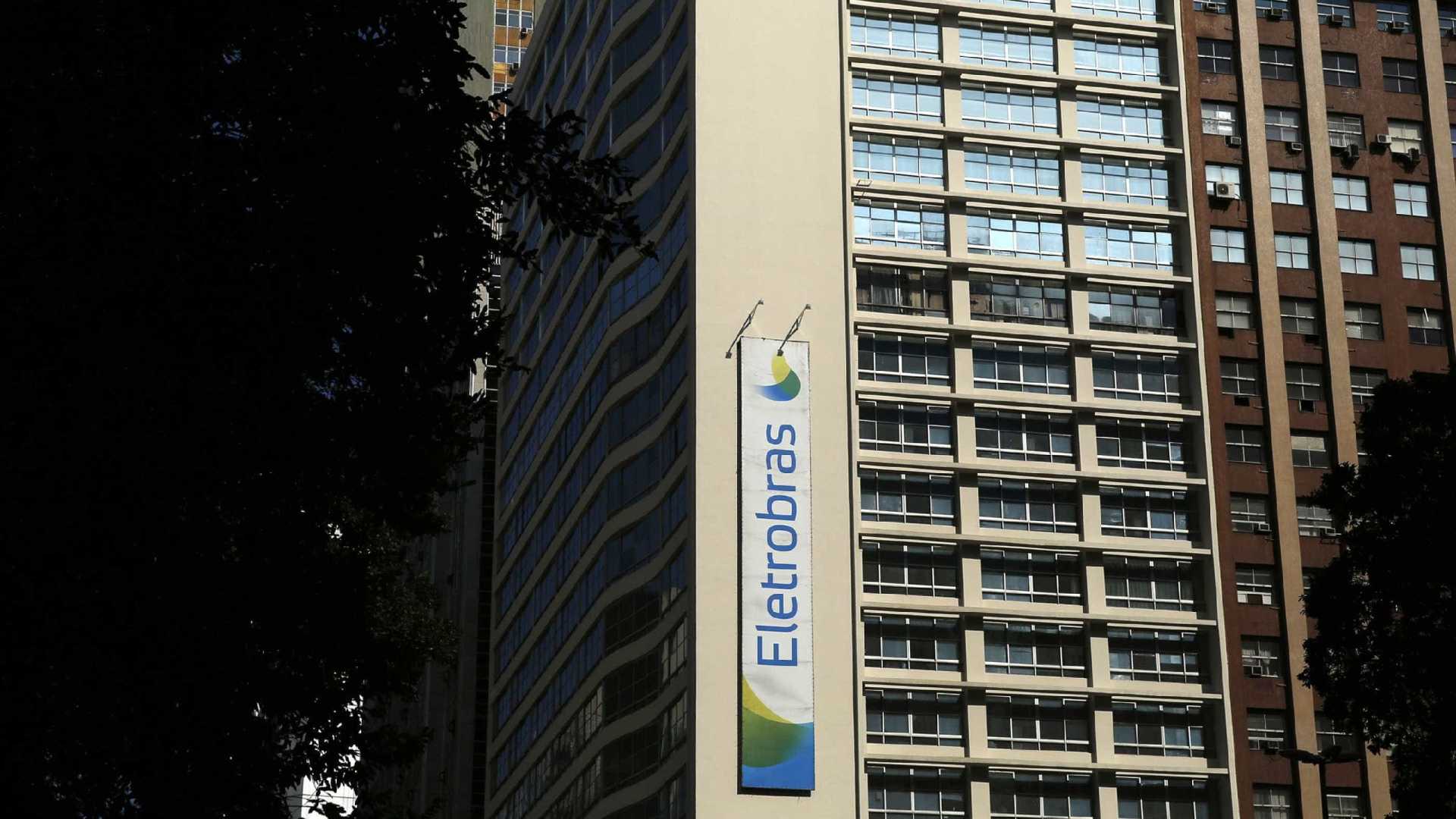 Empregados cobram promessa de Bolsonaro de não vender Eletrobras