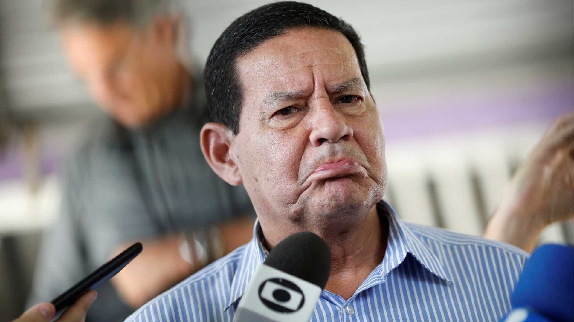 Mourão impediu filho de desistir de contratação: ‘Mérito seu e pronto’