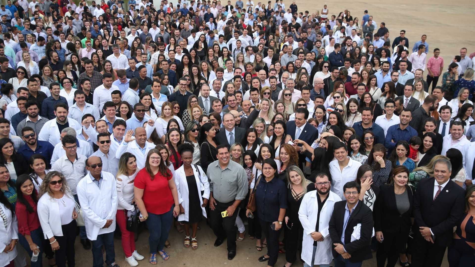 Saúde estima que 1.900 médicos cubanos ficaram no Brasil