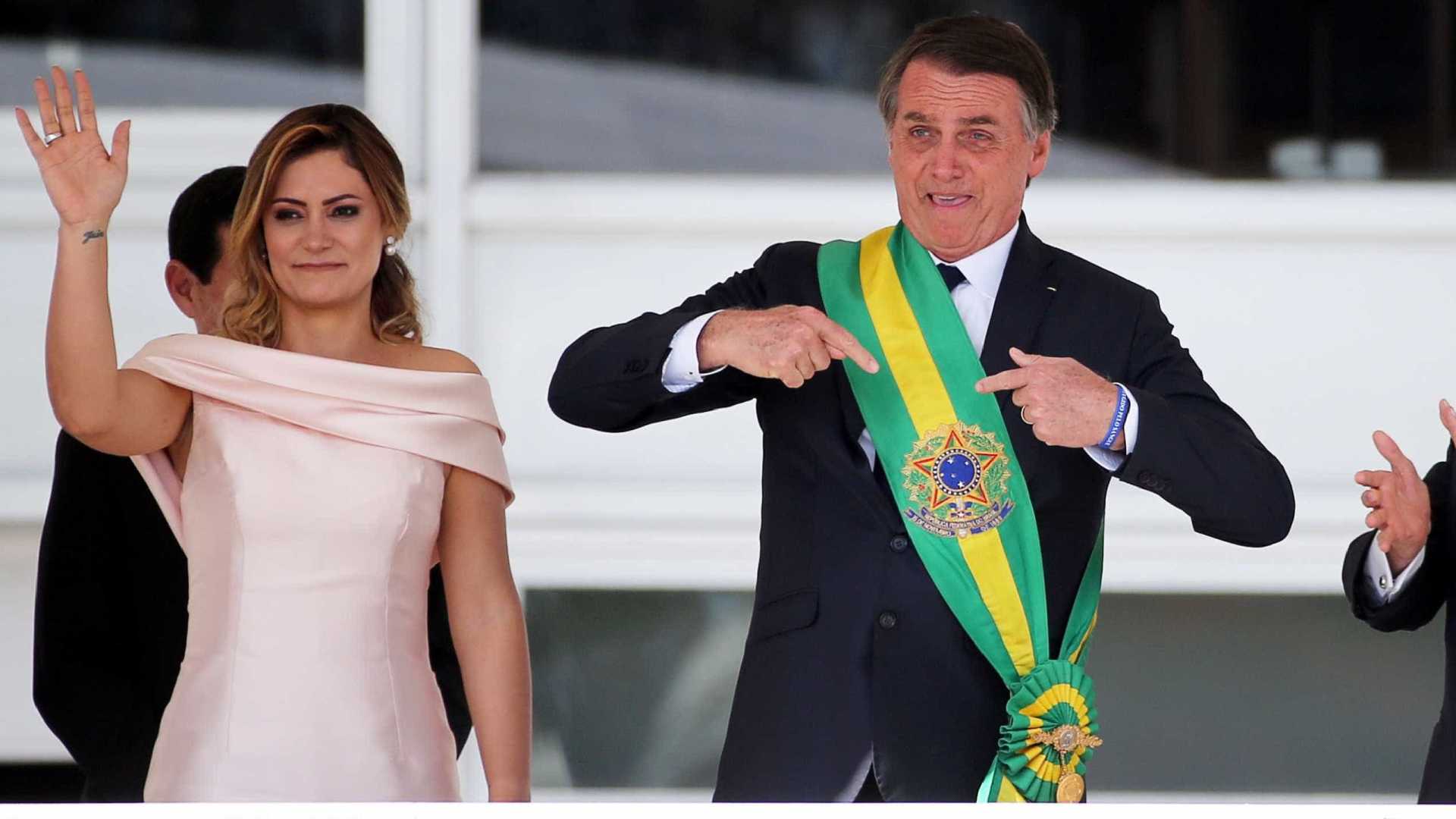Bolsonaro escolhe ‘Pátria Amada, Brasil’ como slogan de governo