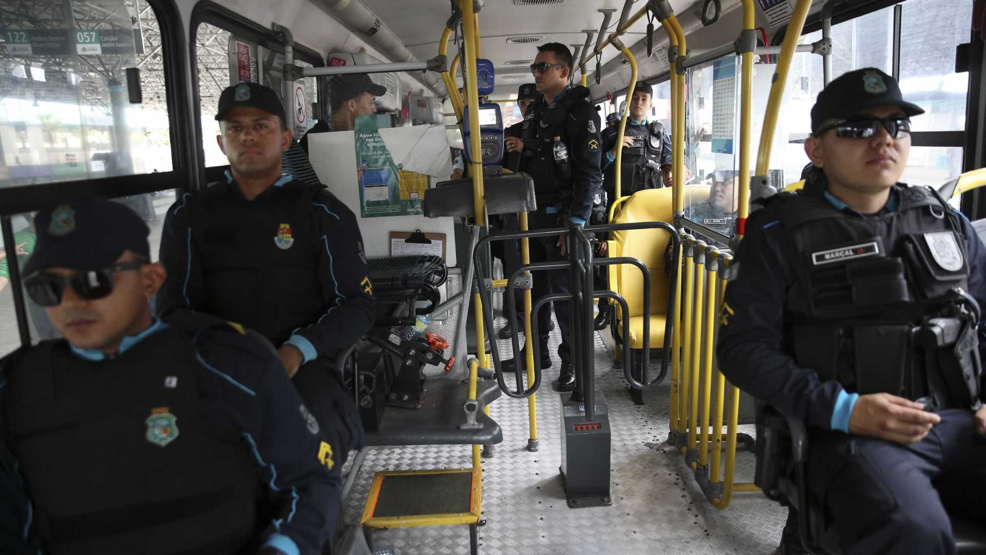 Esquema de segurança tenta normalizar transporte público em Fortaleza