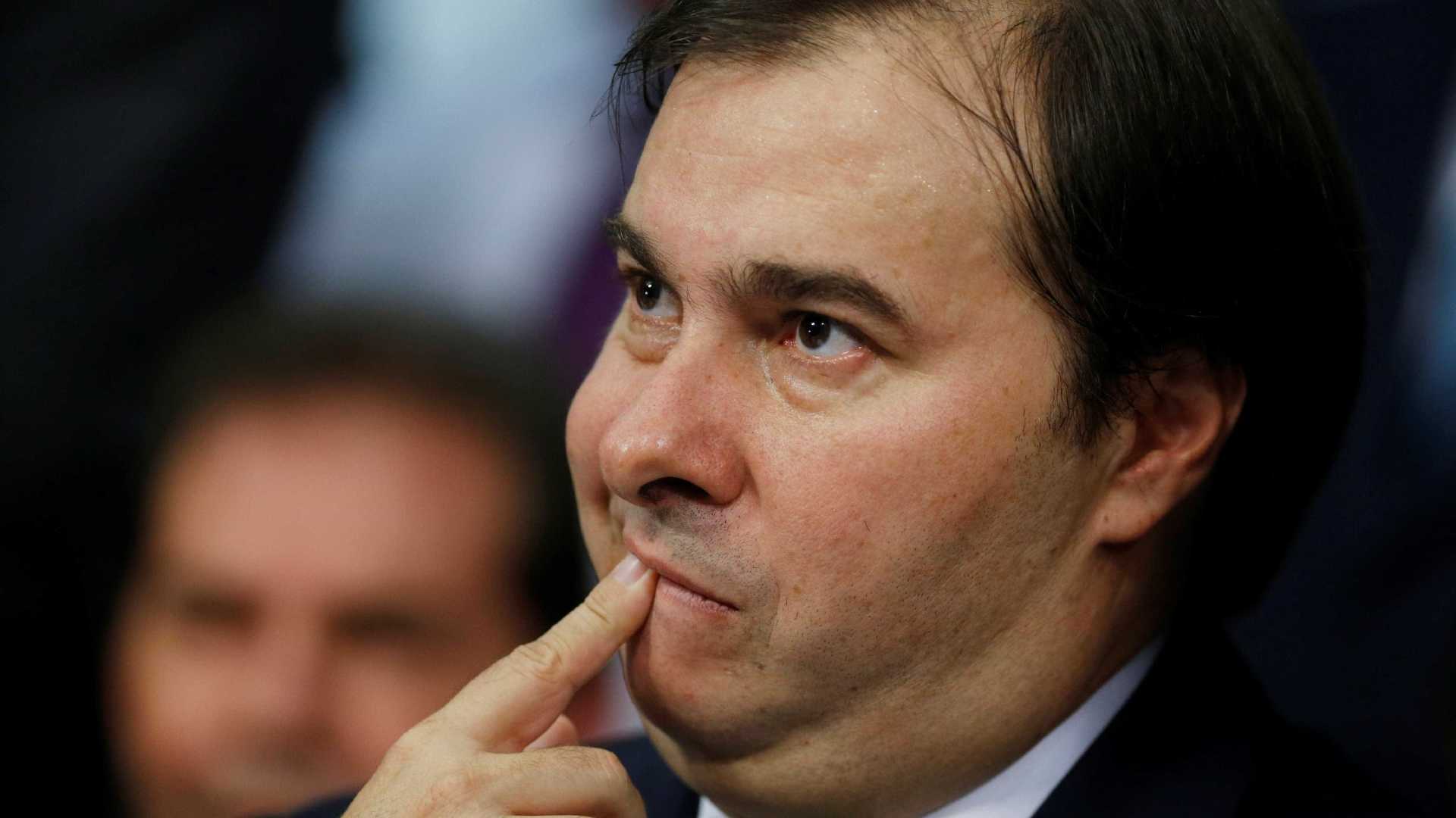 PC do B defende apoio a Maia e deve se aliar a partido de Bolsonaro