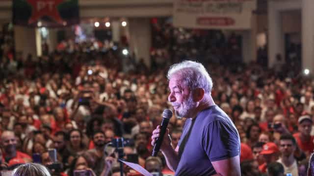 Lula fica em Curitiba até STF decidir sobre pena após 2º grau