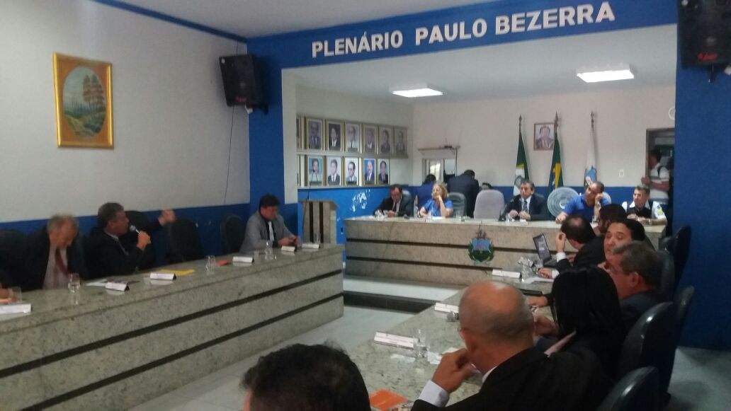 Câmara Municipal do Crato cobra através 353 requerimentos melhorias para o município
