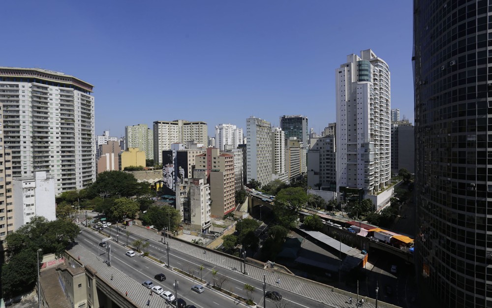 Preço anunciado para alugar imóveis sobe mais que a inflação pelo segundo mês seguido, diz Fipezap