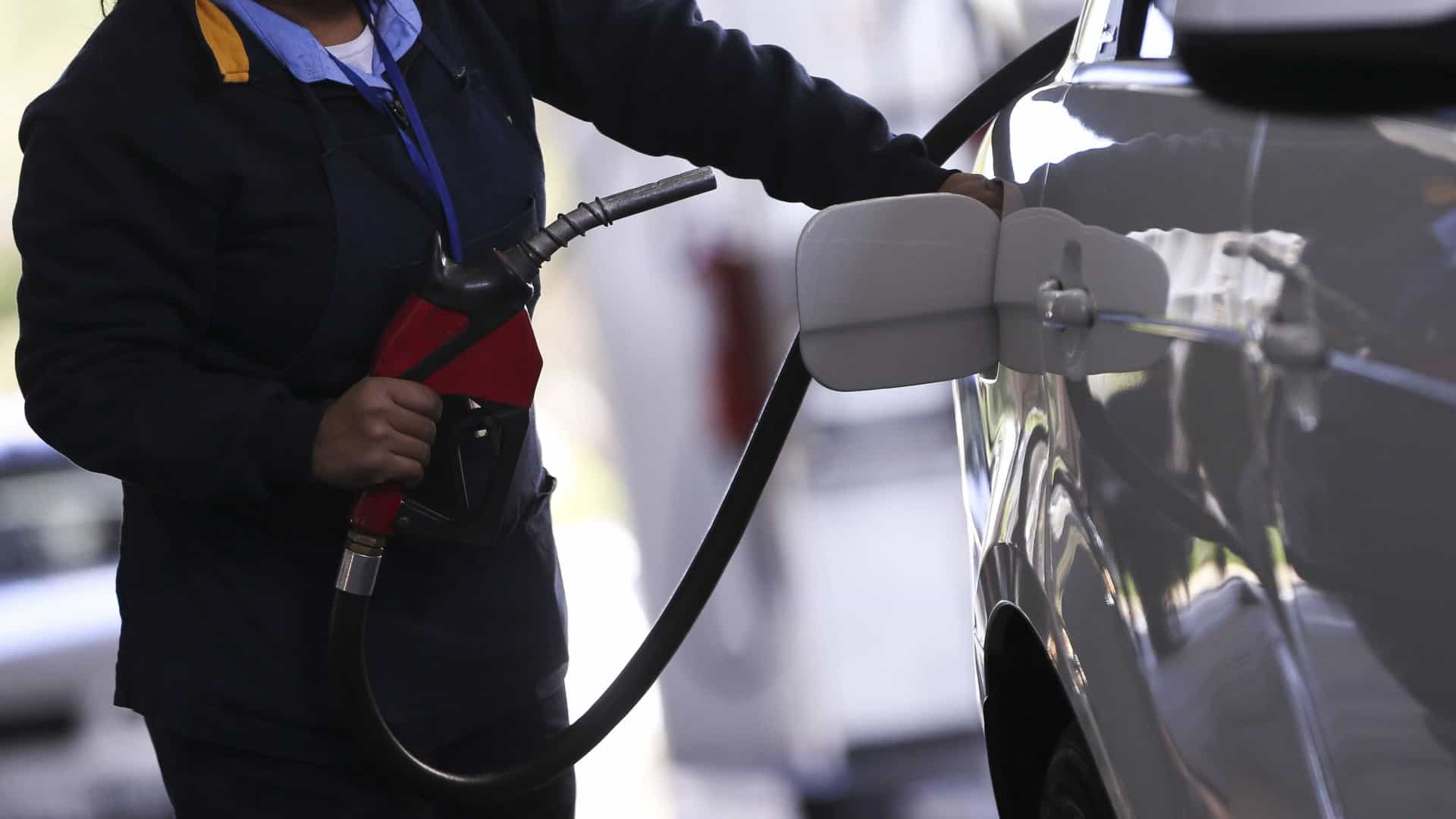 Gasolina recua em 24 Estados, diz ANP; valor médio cai 0,57%