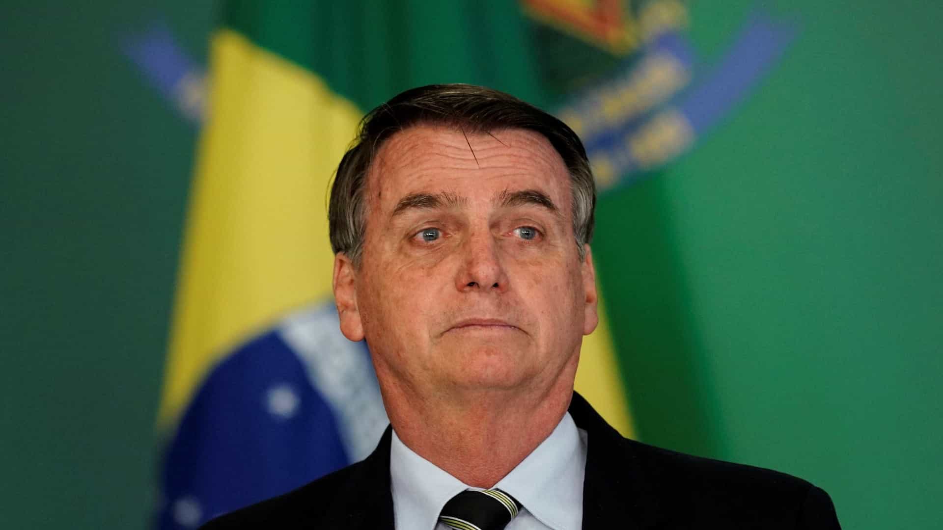 Bolsonaro segue sem compromissos; boletim e coletiva serão às 16h