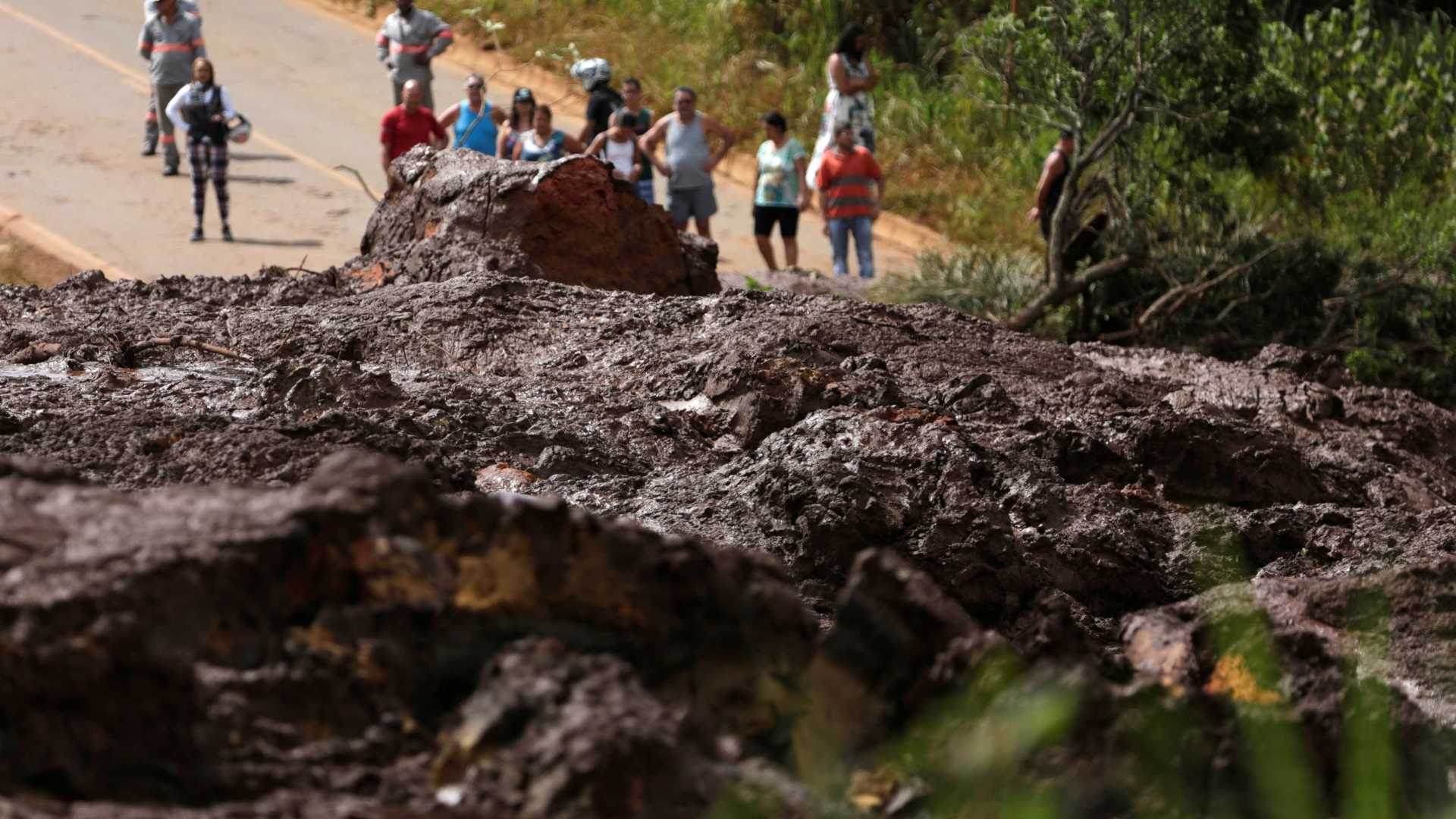 Brumadinho: ‘Língua preta’ de lama parou o tempo de moradores às 12h28
