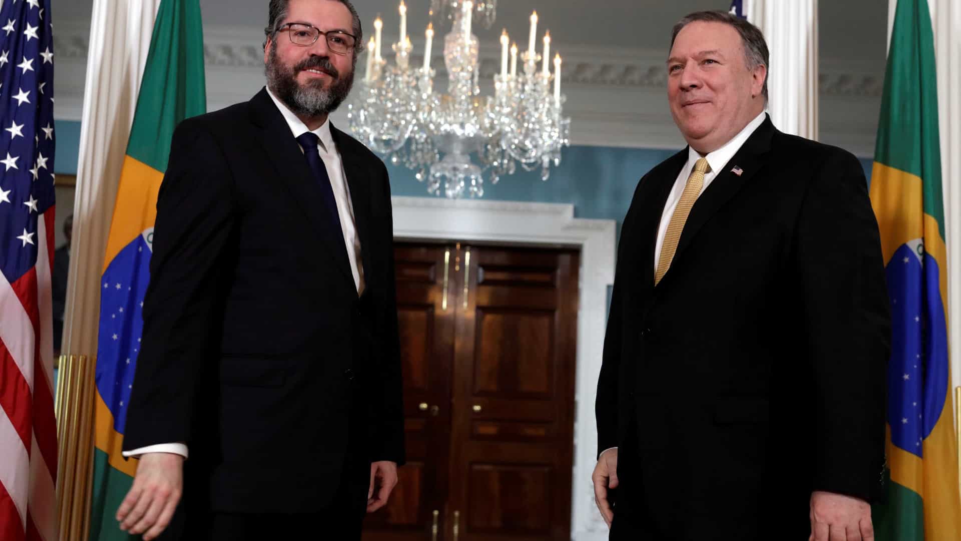 Bolsonaro vai à Casa Branca em março se reunir com Trump, diz ministro