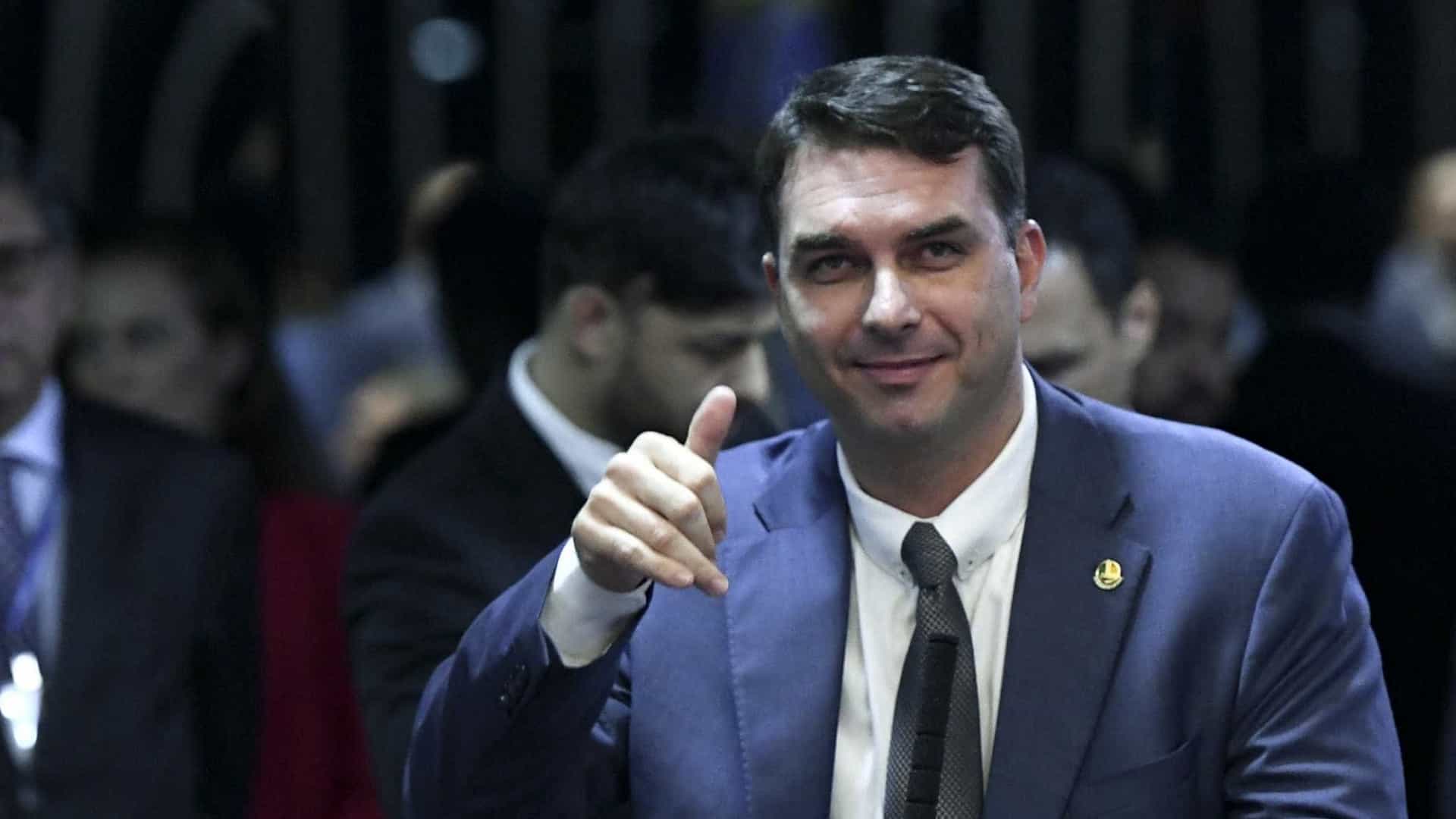 No Senado, Flávio Bolsonaro terá R$ 457 mil para contratar funcionários
