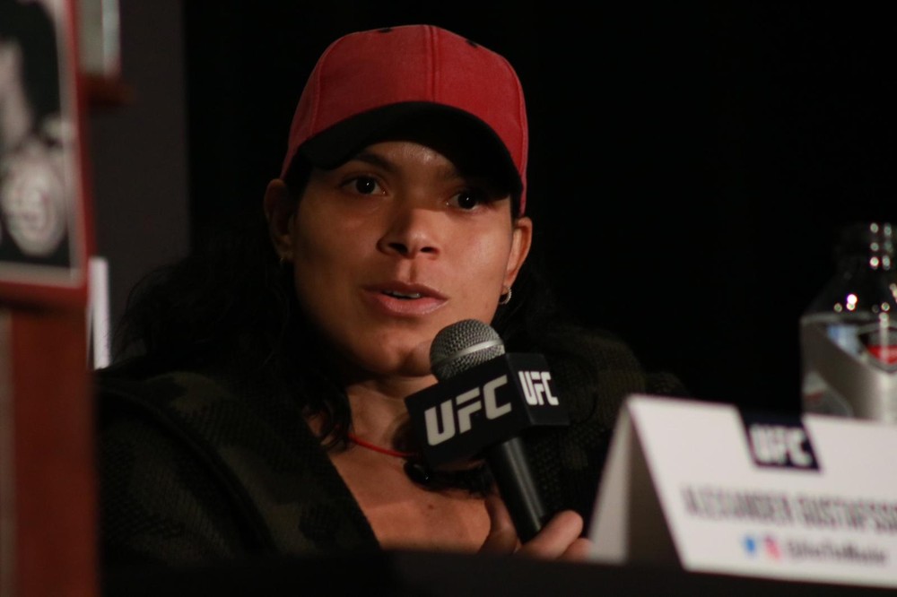 Amanda Nunes descarta presença no UFC 237, em maio: “Não vai dar tempo de me preparar direito”