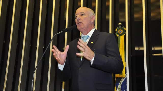 Deputado é condenado por fake news disparadas de seu escritório