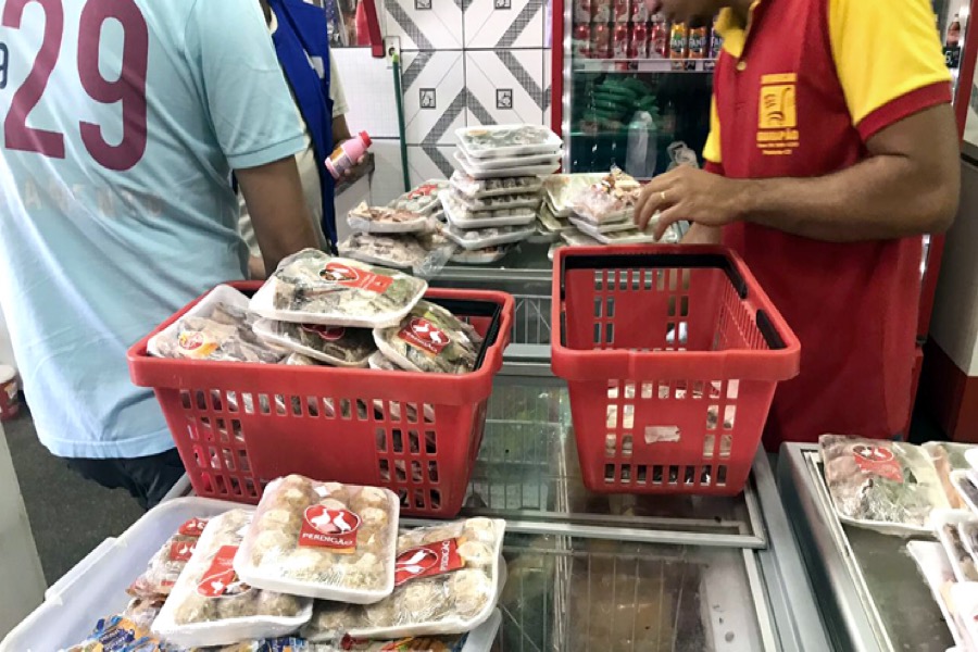 MPCE autua dois estabelecimentos por venda de carne irregular em Penaforte
