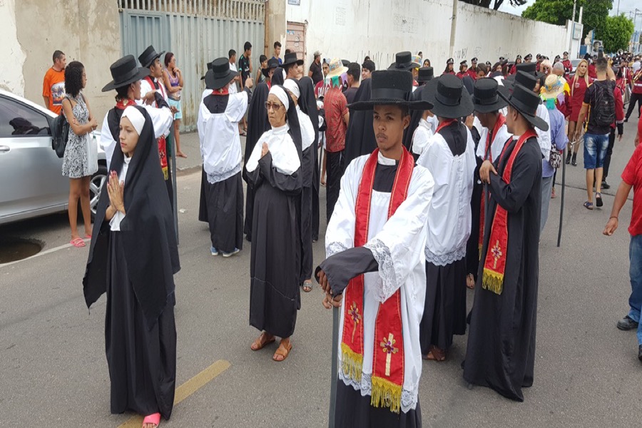 Procissão das Flores encerra Semana Padre Cícero em Juazeiro do Norte