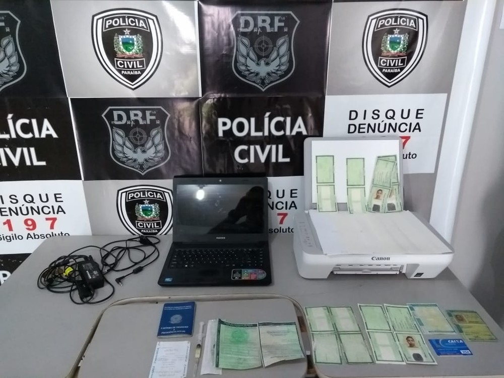 Três baianos são presos suspeitos de falsificar documentos, em Campina Grande
