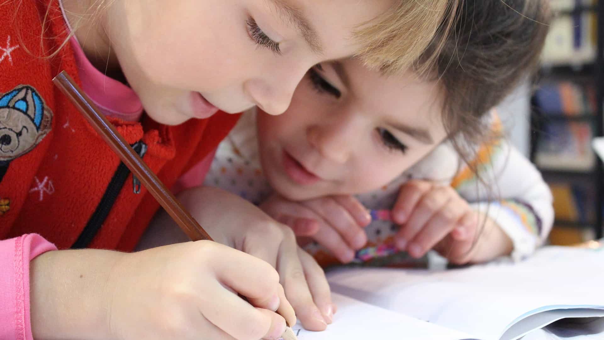 Alfabetização em SP prioriza método híbrido