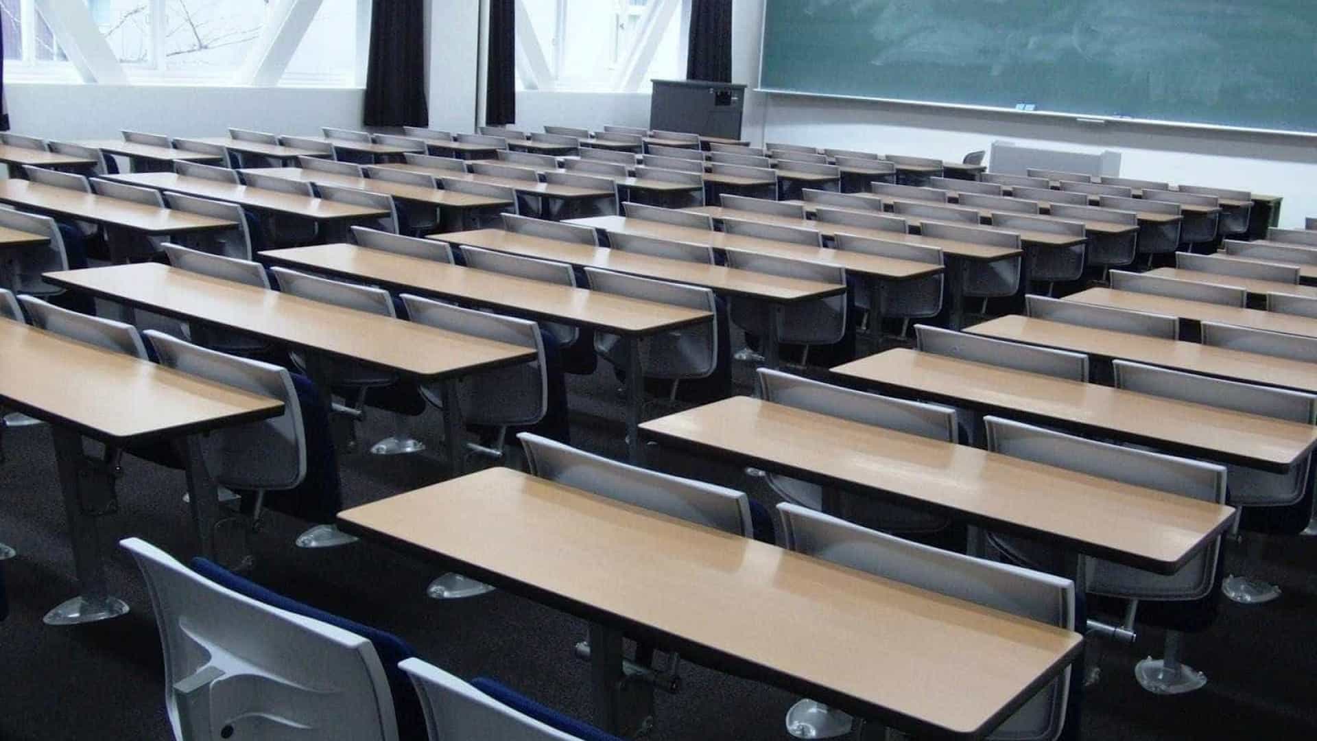 MEC garante R$ 10 mi para projeto-piloto de escolas militares no DF