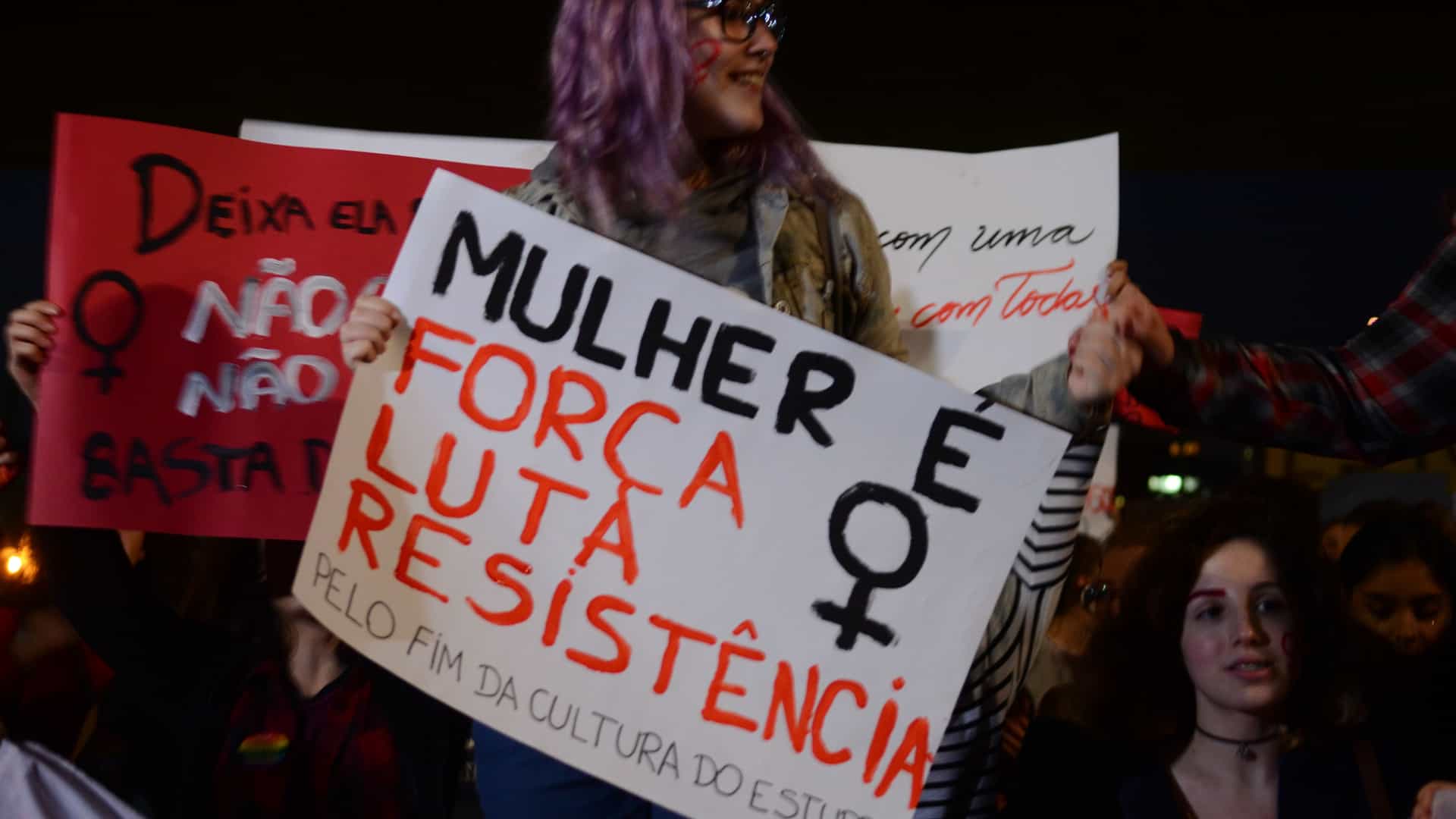 Luta pelo fim da violência e direitos iguais marca o Dia da Mulher