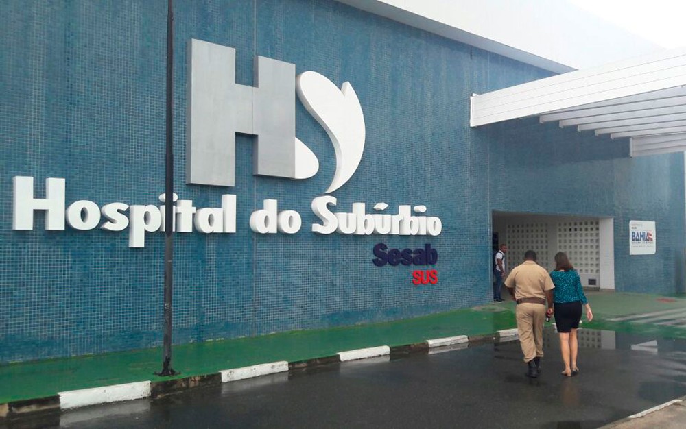 Bebê recém-nascido morre após ser abandonado em bolsa e jogado em contêiner de lixo em Salvador