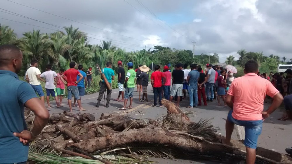 Índios protestam e voltam a bloquear a BR-316 no Maranhão