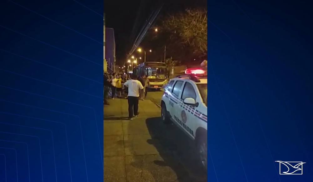 Passageiro é assassinado a tiros dentro de ônibus em São Luís