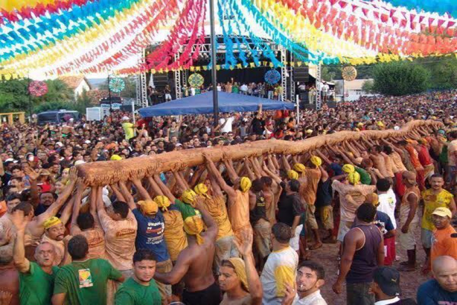 Prefeitura de Barbalha convoca comerciantes que atuarão na festa de Santo Antônio