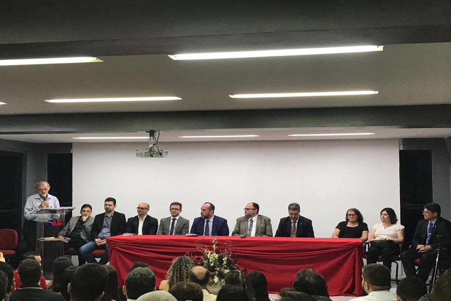 Advogado e professor Reno Feitosa recebe homenagem da Câmara Municipal do Crato
