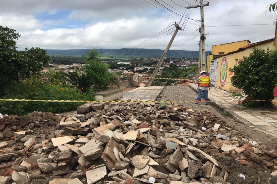 Chuva volta a causar destruição e transtorno na cidade de Crato