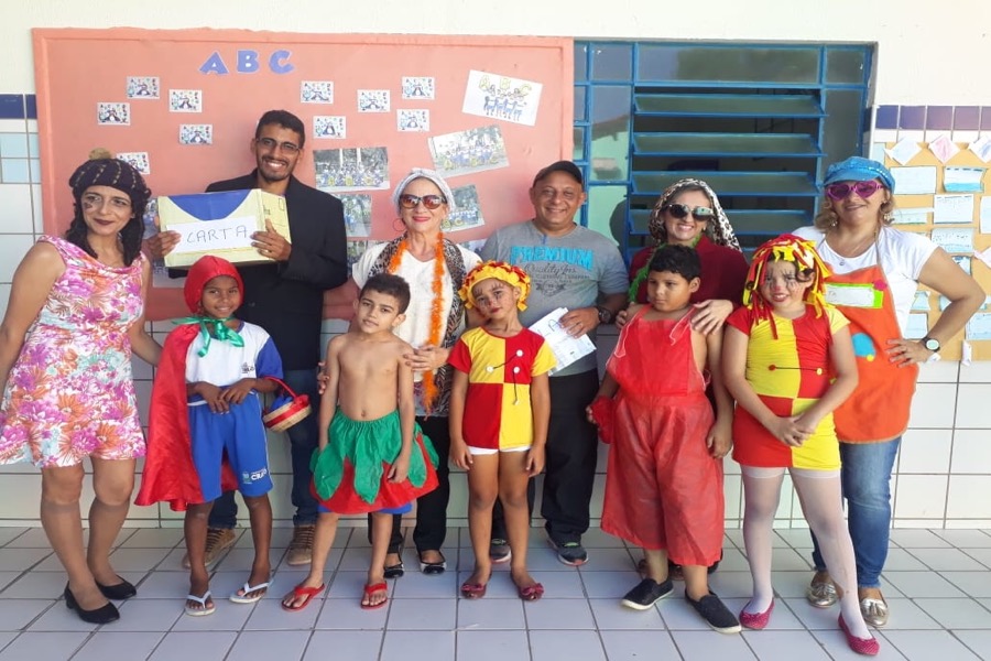 Escolas cratenses promovem comemoração lúdica em alusão ao Dia do Livro Infantil