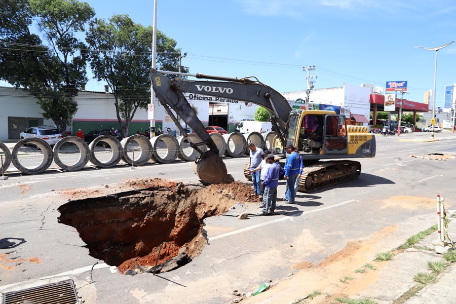 Obra na Av. Padre Cícero é iniciada e trânsito é interditado na área