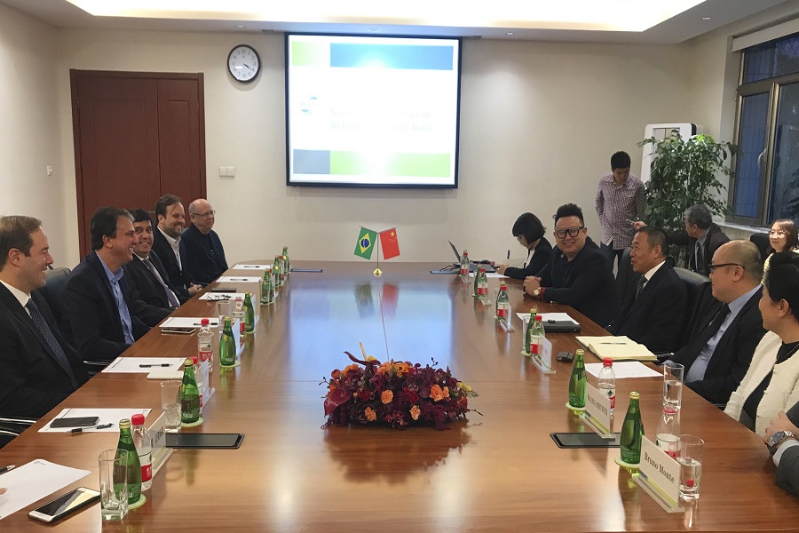 China: Governo do Ceará assina acordo para desenvolvimento de tecnologia e gestão em Saúde