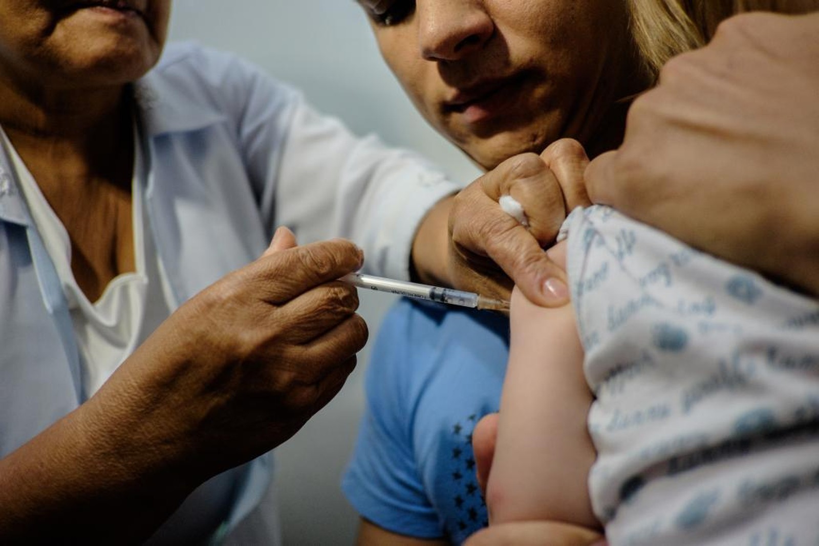 Campanha nacional de vacinação contra gripe começa nesta quarta