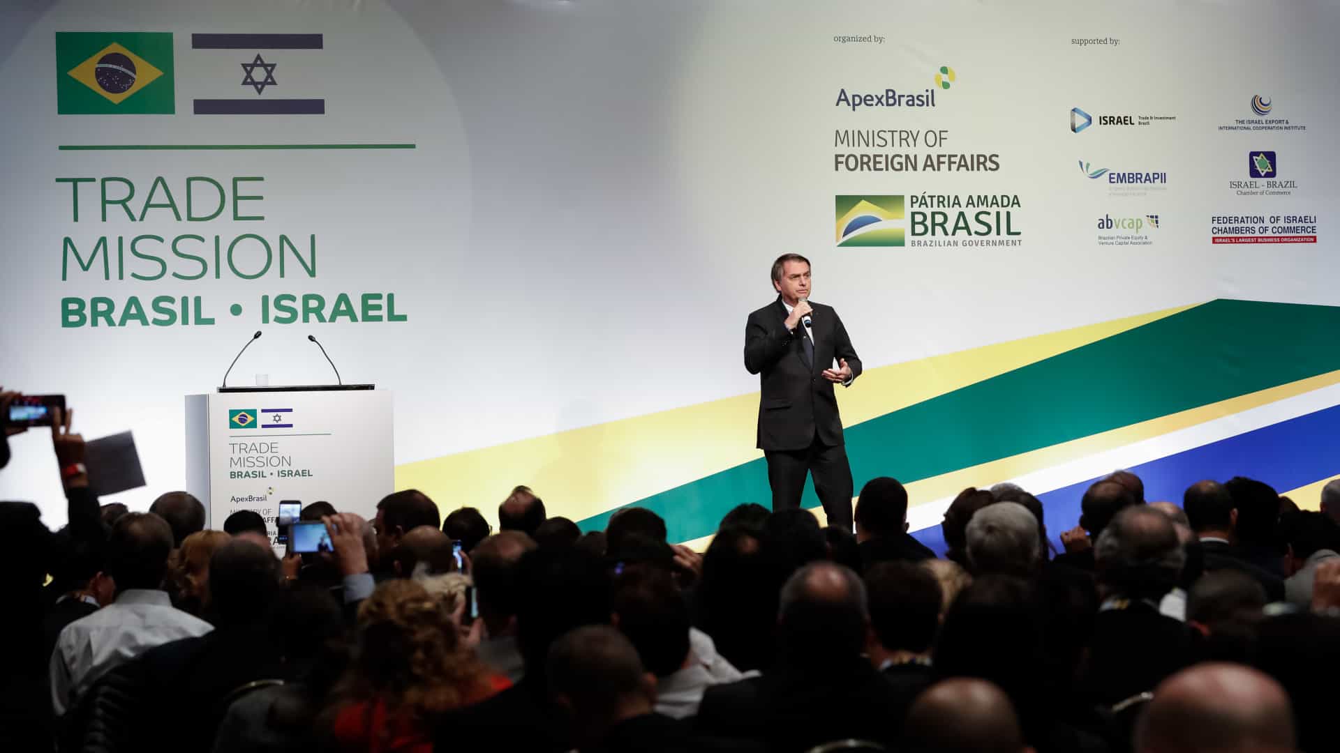 Relação com Israel ‘veio para ficar’, diz Bolsonaro a empresários