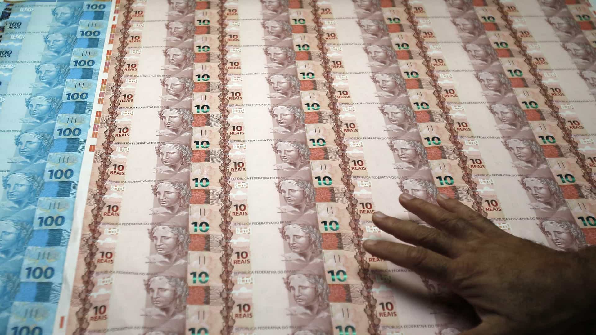 Mercado reduz projeção para expansão da economia pela 9ª vez seguida